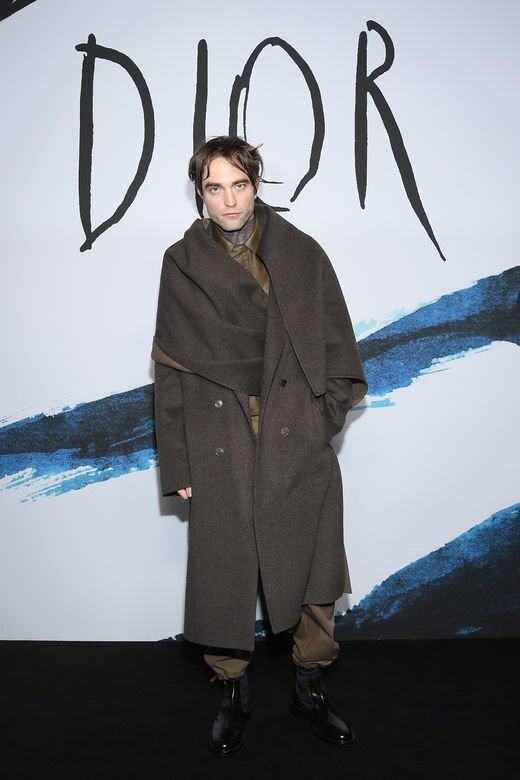Robert Pattinson自2013年便受到Dior相中,邀請他成為「Dior Homme」同名香水的全球代言人,2016年 Robert Pattinson自2013年便受到Dior相中,邀請他成為「Dior Homme」同名香水的全球代言人,2016年