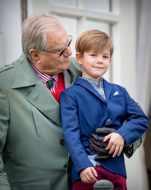 最後介紹的這一位，就是現年8歲的文森王子，比尼古拉王子的丹麥王位