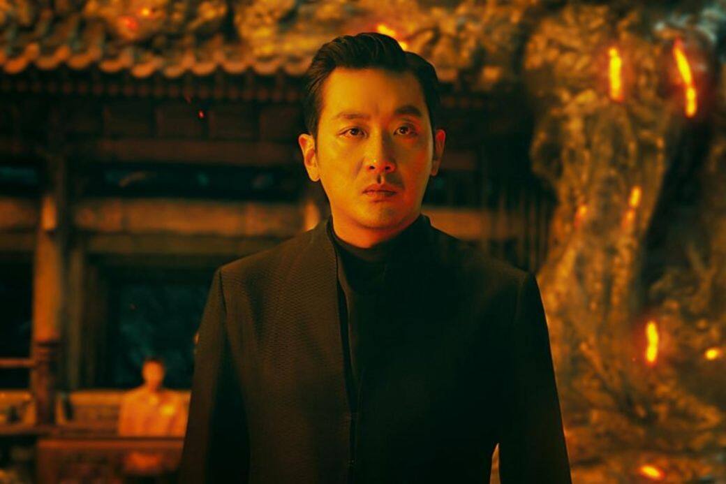 由河正宇飾演的地獄使者江林公子,整套電影中都黑口黑面 由河正宇飾演的地獄使者江林公子,整套電影中都黑口黑面