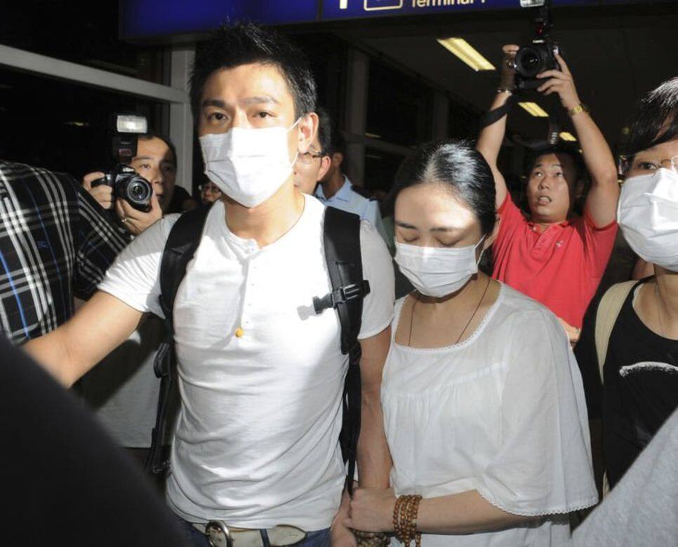 期間提到他與太太朱麗倩2008年於美國秘密結婚 期間提到他與太太朱麗倩2008年於美國秘密結婚