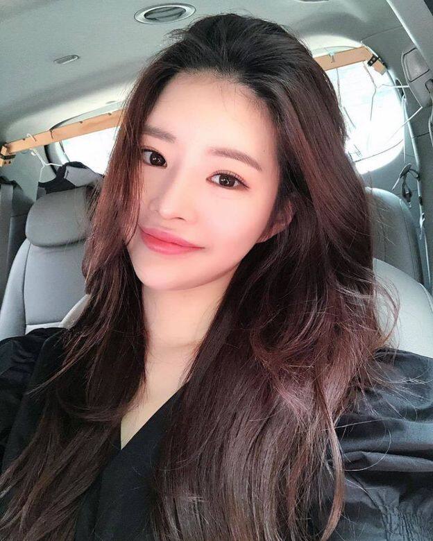 這名女生叫做「惠媛」,被說成與T-ara的芝妍非常神似,是位模特兒,出眾美貌 這名女生叫做「惠媛」,被說成與T-ara的芝妍非常神似,是位模特兒,出眾美貌