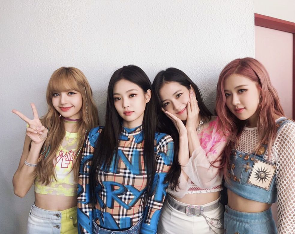 BLACKPINK出道至今共有11首韓文版歌曲,串流數量為937,784,272次,日韓兩個版本的 BLACKPINK出道至今共有11首韓文版歌曲,串流數量為937,784,272次,日韓兩個版本的