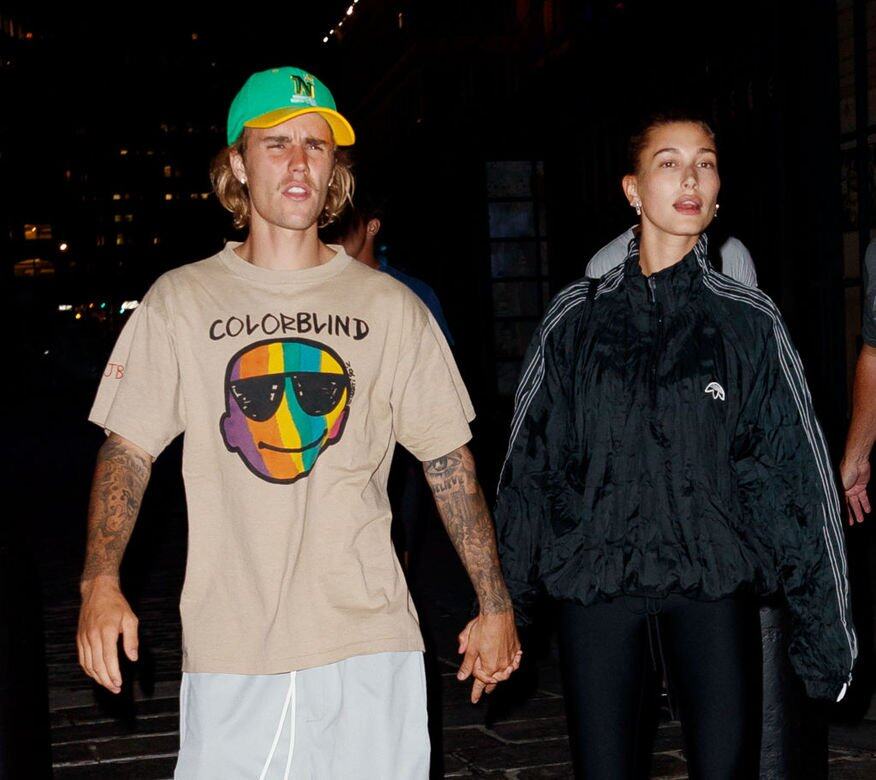 去年夏天,傳來Justin Bieber和女友Hailey Baldwin的婚訊,二人私下簽了婚書,但請飲大日子 去年夏天,傳來Justin Bieber和女友Hailey Baldwin的婚訊,二人私下簽了婚書,但請飲大日子