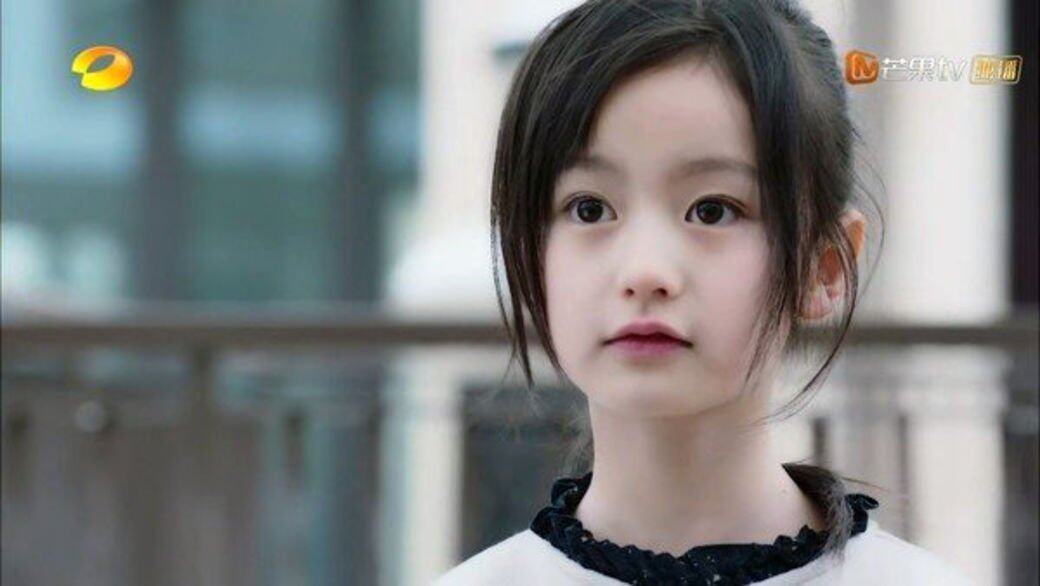 裴佳欣在劇中扮演花澤類晶戀的藤堂靜的童年版,藤堂靜可以說是《流星 裴佳欣在劇中扮演花澤類晶戀的藤堂靜的童年版,藤堂靜可以說是《流星