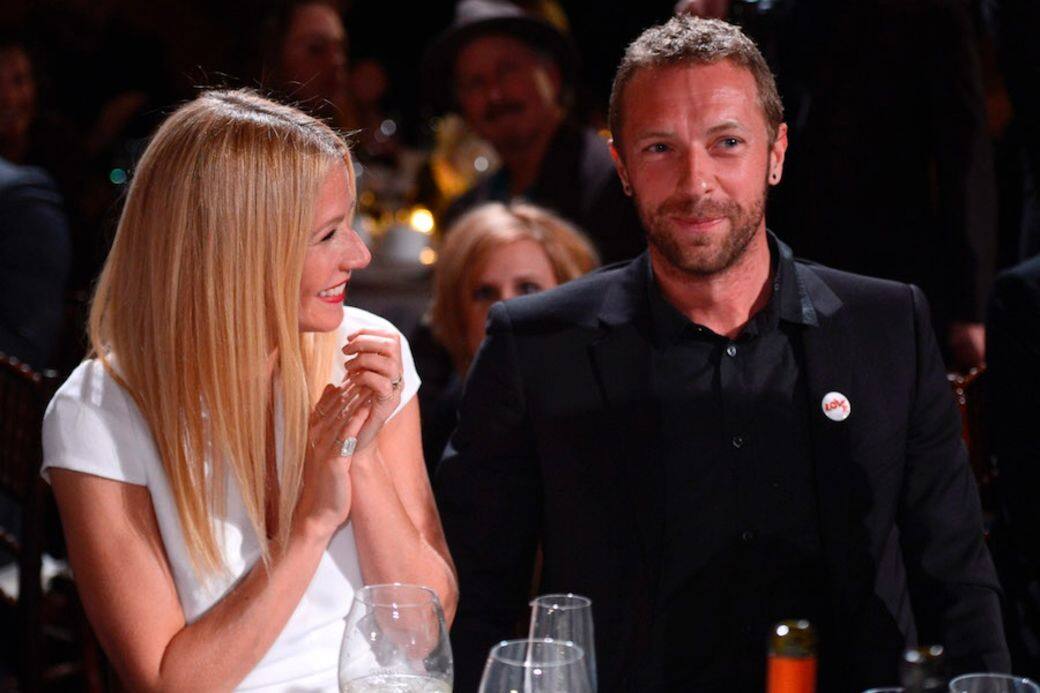 帶現任和前妻一起聚餐！Coldplay主唱Chris Martin和女友格雷女+前妻桂莉芙柏德露的摩登家庭生活曝光