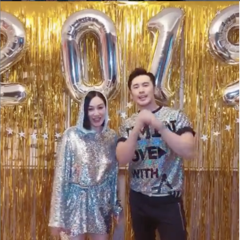 話說Christy第二次離婚後,她到中國發展,在2015年遇上張倫碩。張倫碩在2007年參 話說Christy第二次離婚後,她到中國發展,在2015年遇上張倫碩。張倫碩在2007年參