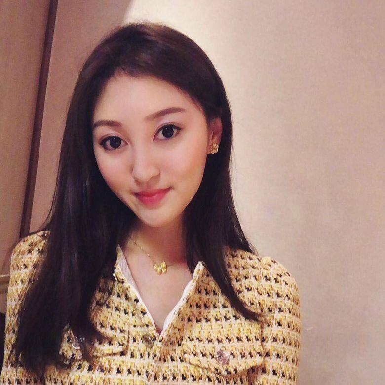 她未有正面回應離婚與年齡的差距有關 她未有正面回應離婚與年齡的差距有關