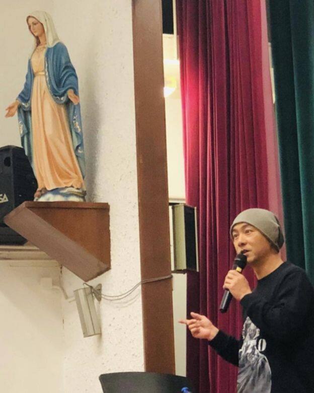 他描述自己參加第一屆新秀大賽前一刻突然記得祈禱 他描述自己參加第一屆新秀大賽前一刻突然記得祈禱
