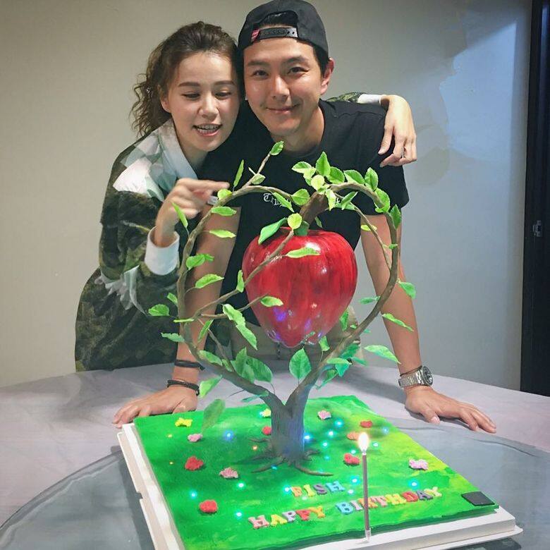 現在蕭正楠與黃翠如拍拖已有4年 現在蕭正楠與黃翠如拍拖已有4年