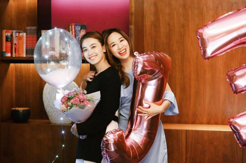 ELLE:不斷進修和學習,能給你們發展出更多的未來可能性,或是對演藝的發展有幫助嗎? ELLE:不斷進修和學習,能給你們發展出更多的未來可能性,或是對演藝的發展有幫助嗎?
