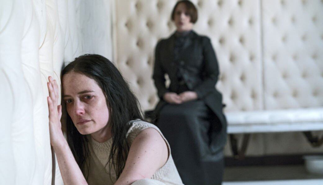 她甚至參與了恐怖電視劇《Penny Dreadful》 她甚至參與了恐怖電視劇《Penny Dreadful》