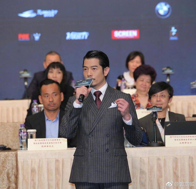 Chantelle只有歲多,但是大家已經急不及待問問城城她可有舞蹈的天份,城城答 Chantelle只有歲多,但是大家已經急不及待問問城城她可有舞蹈的天份,城城答