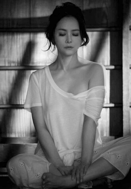 在結婚初期,葉蘊儀仍有工作 在結婚初期,葉蘊儀仍有工作