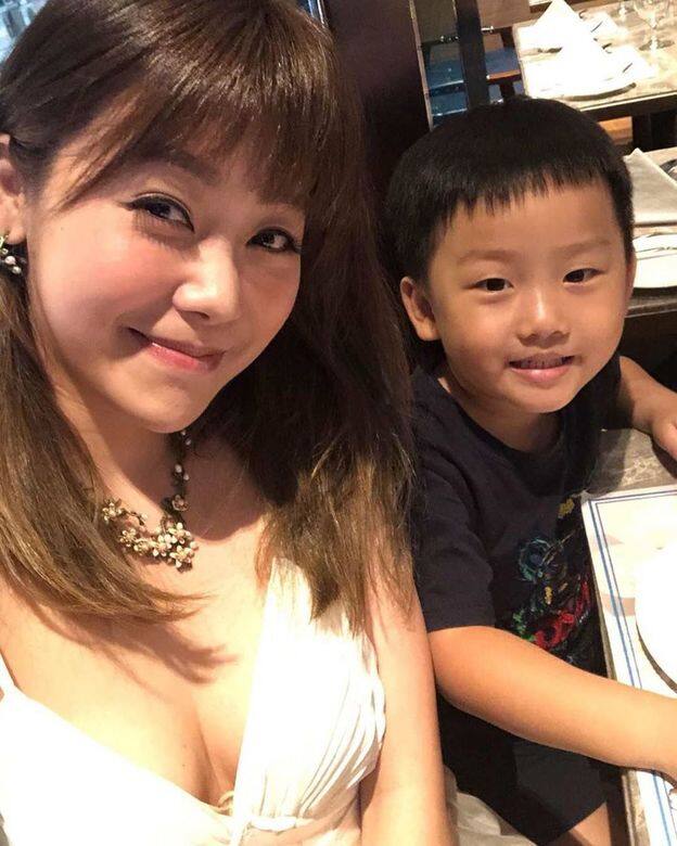 Gogo婚後和夫家十多人居於九龍塘8000呎獨立屋 Gogo婚後和夫家十多人居於九龍塘8000呎獨立屋