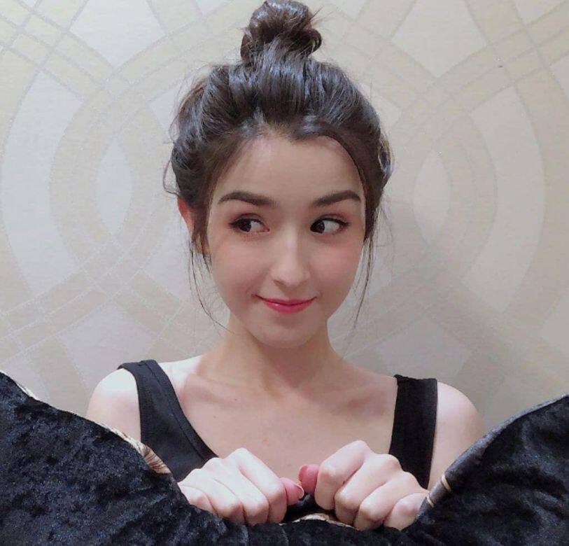 哈尼克孜反而有一種混血的感覺 哈尼克孜反而有一種混血的感覺