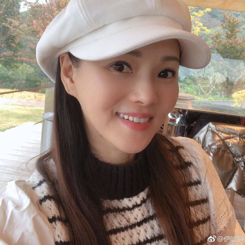 哈林與伊能靜在2000年成婚, 這已經是他們交往13年了,2002年他們的兒子「小 哈林與伊能靜在2000年成婚, 這已經是他們交往13年了,2002年他們的兒子「小