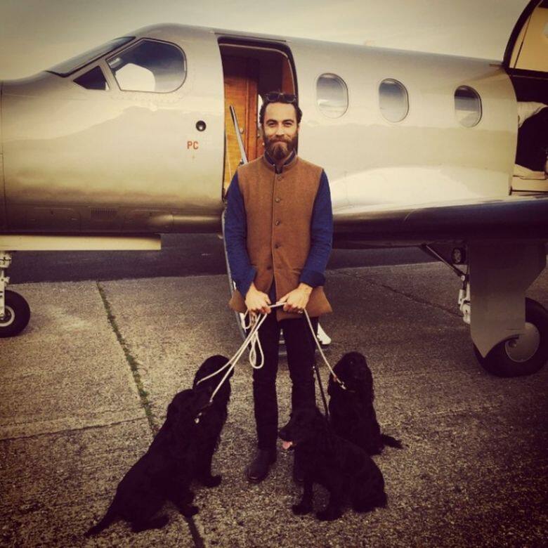 這私人飛機是James擁有的嗎? 這私人飛機是James擁有的嗎?