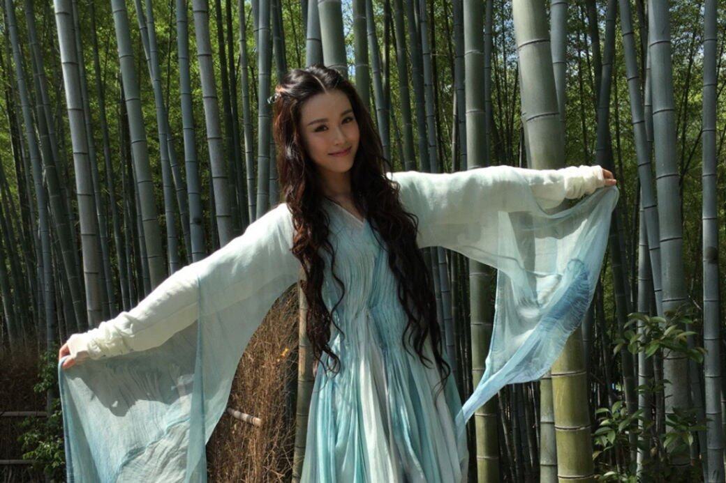 《天龍八部》翻拍!女主角文詠珊被投訴?歷代「王語嫣」李若彤、宋岡陵、陳玉蓮、劉亦菲比較 《天龍八部》翻拍!女主角文詠珊被投訴?歷代「王語嫣」李若彤、宋岡陵、陳玉蓮、劉亦菲比較