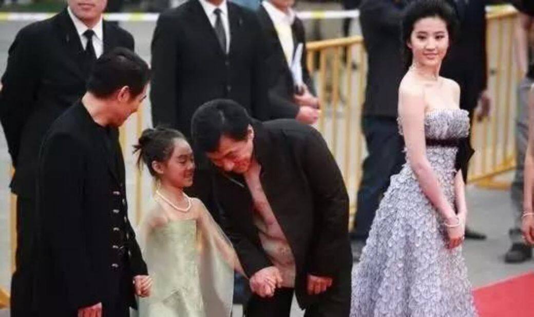 心水清的觀眾發現這個「國民外父」最寵的是老三 心水清的觀眾發現這個「國民外父」最寵的是老三