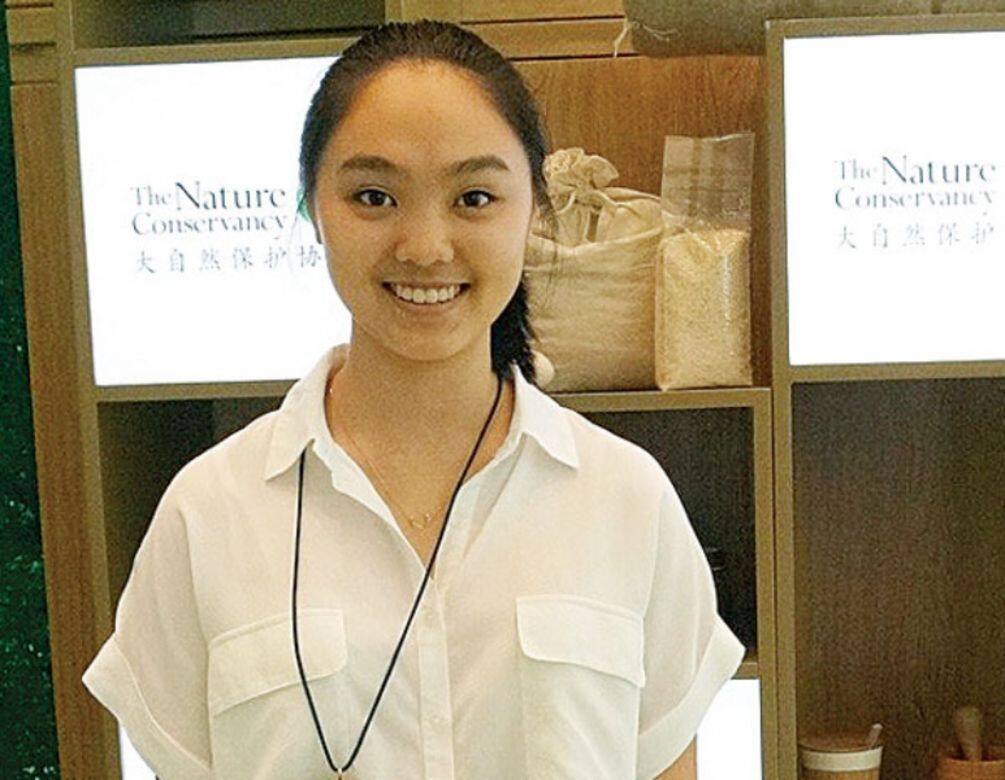 Jane不似其他星二代,化濃妝著靚靚,高消費 Jane不似其他星二代,化濃妝著靚靚,高消費