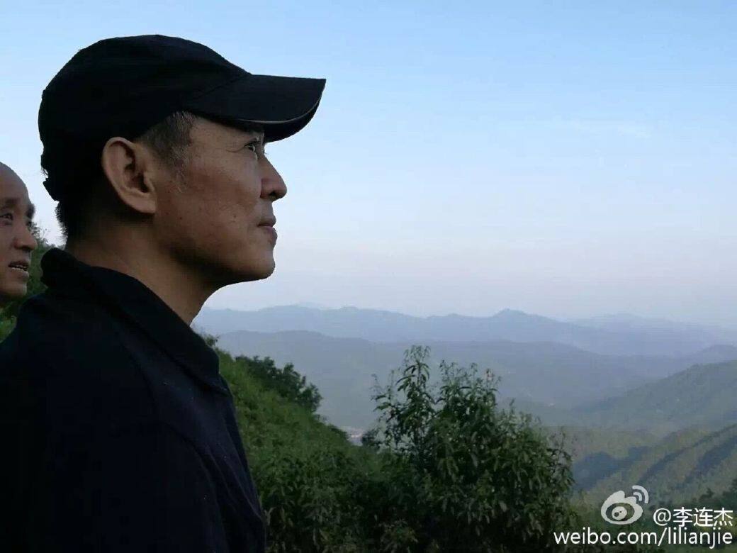 或許,李連杰也實在太感激太太的努力,早前接受訪問時,罕有提及家庭和 或許,李連杰也實在太感激太太的努力,早前接受訪問時,罕有提及家庭和