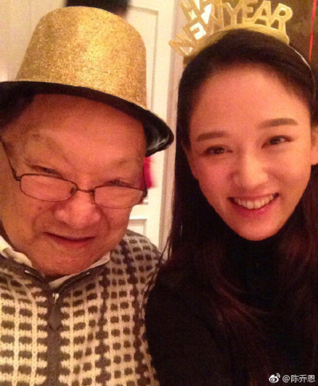 金庸的死訊對陳喬恩大受打擊 金庸的死訊對陳喬恩大受打擊