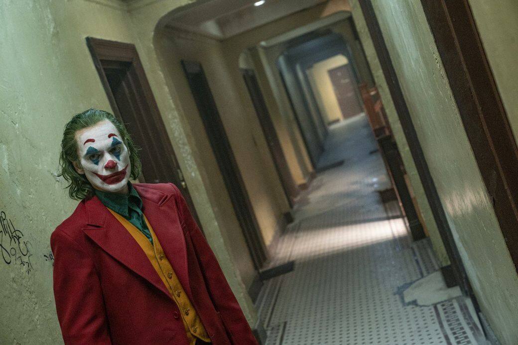 《JOKER小丑》的影評反應一致讚好,不少評論大讚攝影厲害 《JOKER小丑》的影評反應一致讚好,不少評論大讚攝影厲害