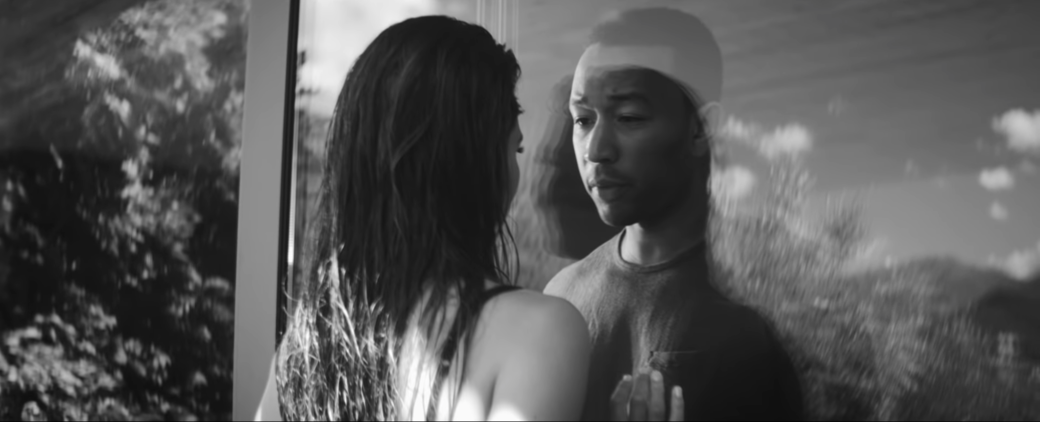 兩次懷孕都是採用人工受孕的方法,經歷一浪接一浪的忐忑不安,Chrissy仍然 兩次懷孕都是採用人工受孕的方法,經歷一浪接一浪的忐忑不安,Chrissy仍然