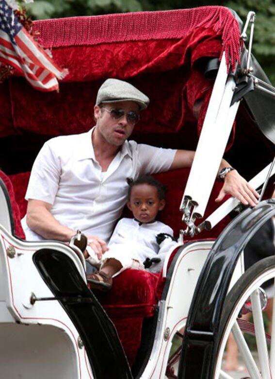Jolie-Pitt, 畢安夫婦, Brad Pitt, Angelina Jolie, Zahara Marley Jolie-Pitt, 畢安夫婦, Brad Pitt, Angelina Jolie, Zahara Marley