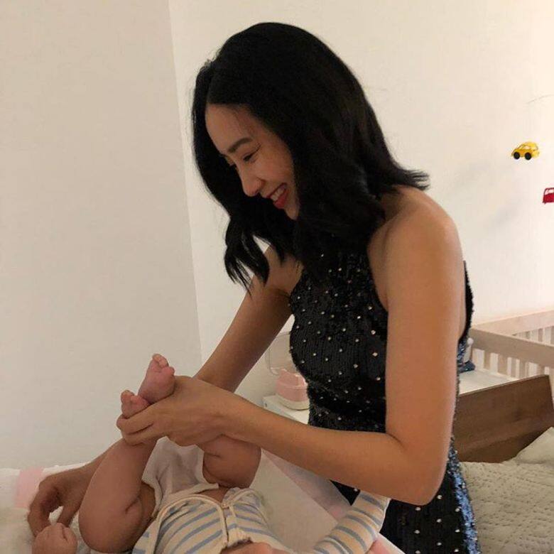 Kary 之後於網上貼出「Before and after」的相片 Kary 之後於網上貼出「Before and after」的相片