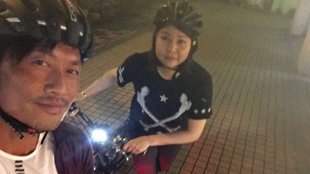 拍拖18年迎娶39歲女友!長情大叔黃德斌結婚了的「平淡就是幸福」愛情觀 | ELLE HK