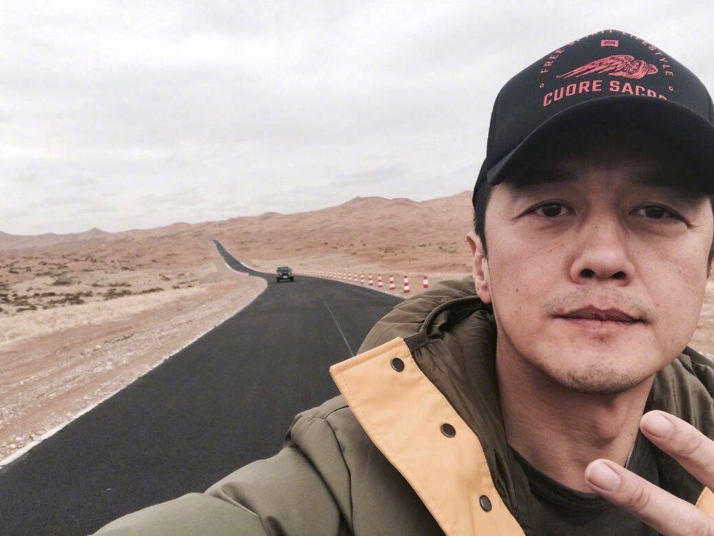 為李亞鵬做媒人?竇靖童原來是父母之間的最佳友誼小姐 為李亞鵬做媒人?竇靖童原來是父母之間的最佳友誼小姐