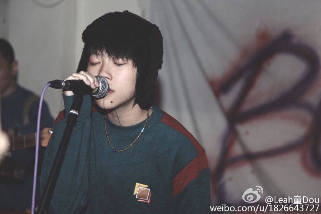 因為王菲觸目的感情生活,女兒少不免也遭人奚落。網絡上曾有過「三個爸 因為王菲觸目的感情生活,女兒少不免也遭人奚落。網絡上曾有過「三個爸