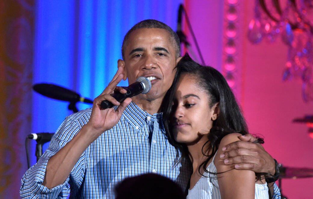 Malia Obama當時是美國第一女兒,相信這是全宇宙都知道的常識,因此大家看故 Malia Obama當時是美國第一女兒,相信這是全宇宙都知道的常識,因此大家看故