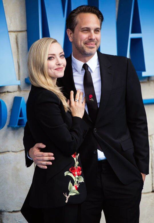 她口中的「我們」,包括了演員丈夫Thomas Sadoski。去年他們低調結婚,Amanda 將之歸功於Donald 她口中的「我們」,包括了演員丈夫Thomas Sadoski。去年他們低調結婚,Amanda 將之歸功於Donald