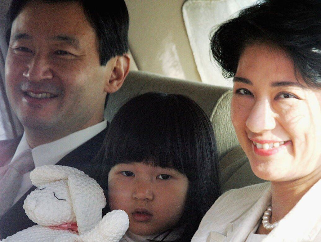 事實上,從日本宮內廳的角度來看,雅子完全無法滿足太子妃人選條件,包 事實上,從日本宮內廳的角度來看,雅子完全無法滿足太子妃人選條件,包