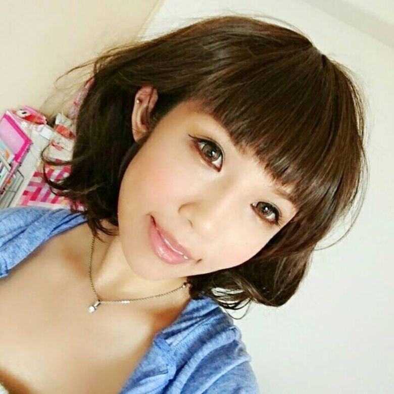 無獨有偶,叫「夢露」的女生人生都好像比較悲情。在一次訪問中她透露,自己 無獨有偶,叫「夢露」的女生人生都好像比較悲情。在一次訪問中她透露,自己