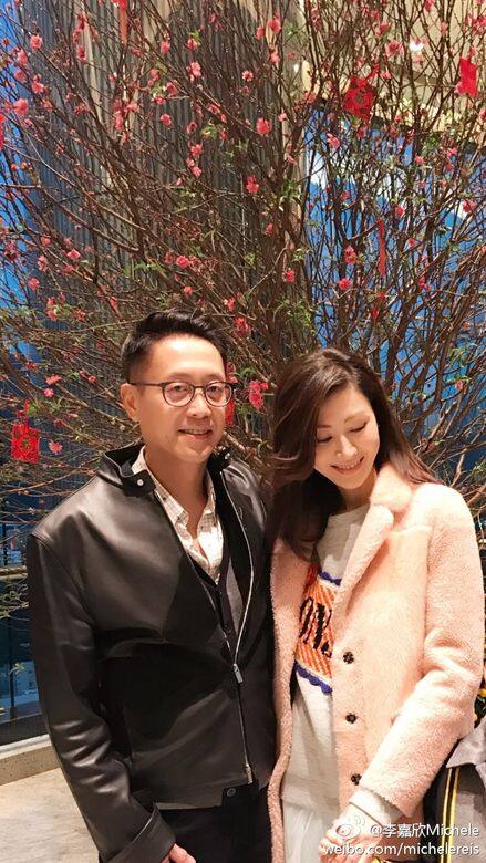 除了劉嘉玲,在1991年許晉亨與何超瓊結婚,這在當年是一件香港兩大家族 除了劉嘉玲,在1991年許晉亨與何超瓊結婚,這在當年是一件香港兩大家族