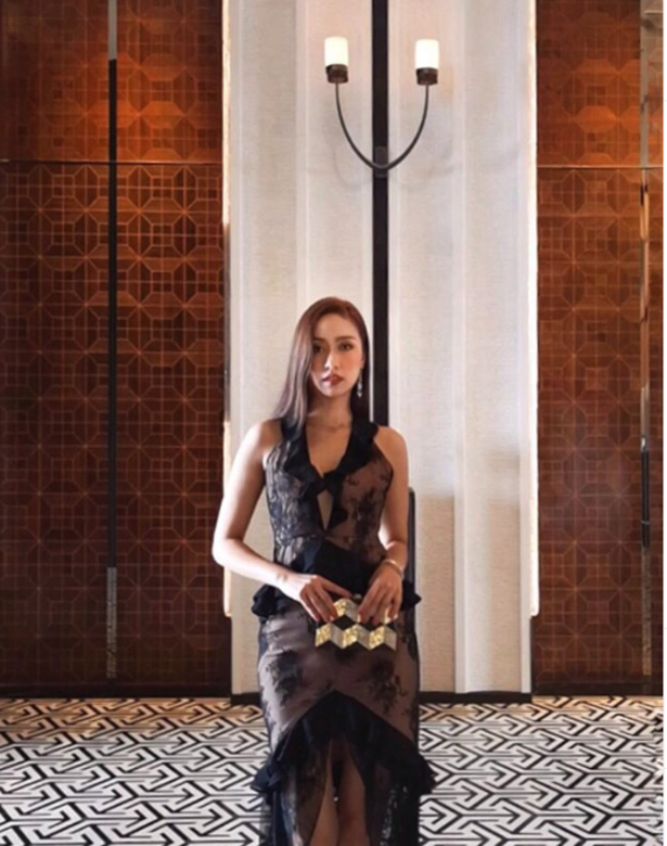 多年來她參加的比賽包括年頭的Miss World Noble Queen International 2018,成為首位於國際性選美 多年來她參加的比賽包括年頭的Miss World Noble Queen International 2018,成為首位於國際性選美