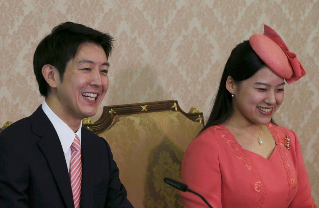 在記者會上,絢子談及她和未婚夫怎樣情投意合。「我曾經突然失去父親,他 在記者會上,絢子談及她和未婚夫怎樣情投意合。「我曾經突然失去父親,他
