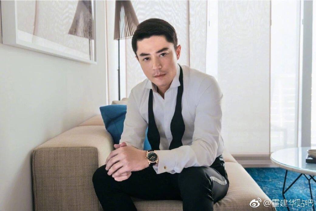 睇樣之前先睇睇霍建華的來頭。他的爸爸曾在法務院居高位,爺爺早年追 睇樣之前先睇睇霍建華的來頭。他的爸爸曾在法務院居高位,爺爺早年追