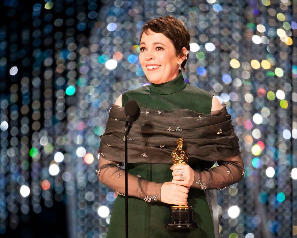 話雖如此,在Olivia Colman的心深處,有什麼比拍戲更能滿足到她?兜兜轉轉下她入 話雖如此,在Olivia Colman的心深處,有什麼比拍戲更能滿足到她?兜兜轉轉下她入