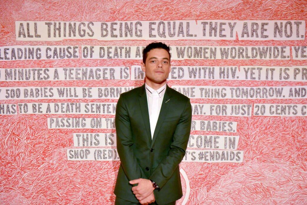 Rami Malek在奧斯卡頒奬台上,提到自己是來自埃及的移民家庭。在美國社會一 Rami Malek在奧斯卡頒奬台上,提到自己是來自埃及的移民家庭。在美國社會一