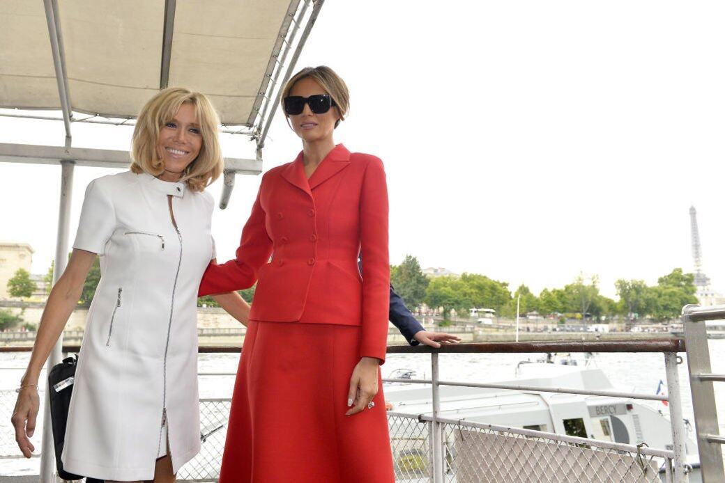 同是國家第一夫人,Brigitte Macron明白身份帶來的壓力,多多少少與Melania有著共鳴。另 同是國家第一夫人,Brigitte Macron明白身份帶來的壓力,多多少少與Melania有著共鳴。另