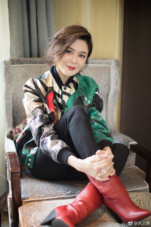 麗的電視這座小廟,豈可鎖住關之琳驚為天人的美貌?只在麗的拍了幾部 麗的電視這座小廟,豈可鎖住關之琳驚為天人的美貌?只在麗的拍了幾部