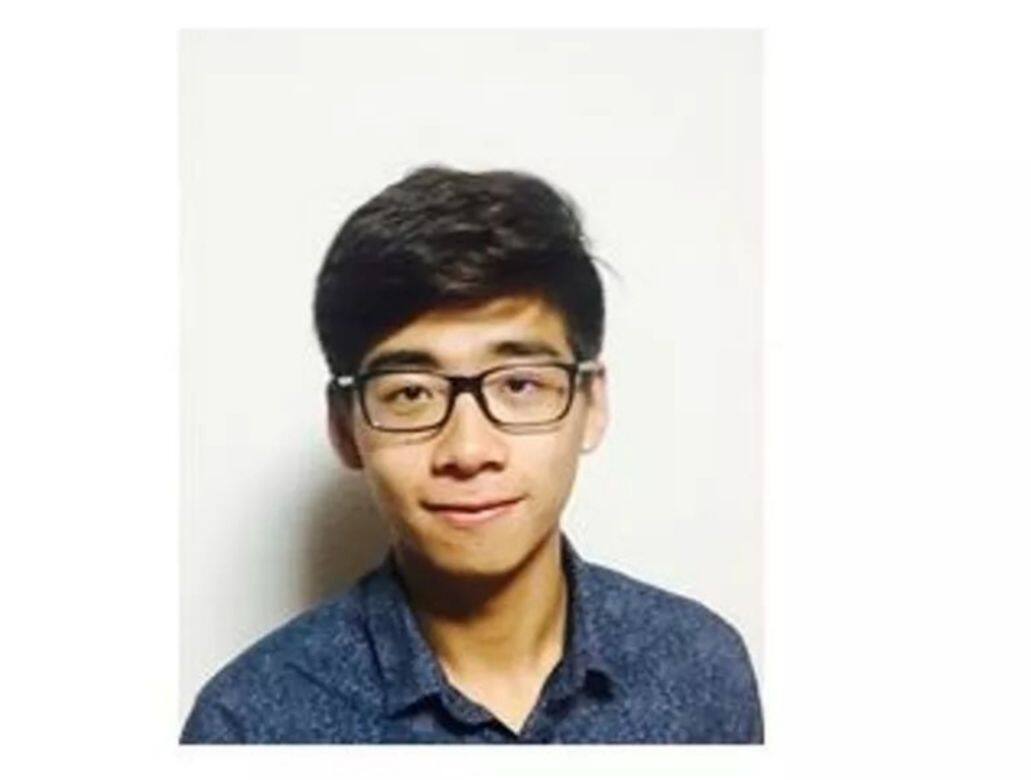 例如Thomas小學時代迷上搖搖 例如Thomas小學時代迷上搖搖