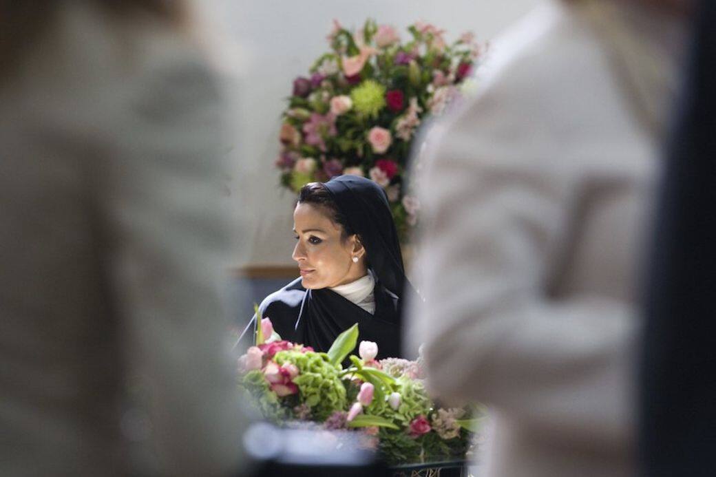 魏瓔珞不擇手段攀上皇太后的寶座,Sheikha Moza在嫁入皇室後的40年裏,也由勢 魏瓔珞不擇手段攀上皇太后的寶座,Sheikha Moza在嫁入皇室後的40年裏,也由勢