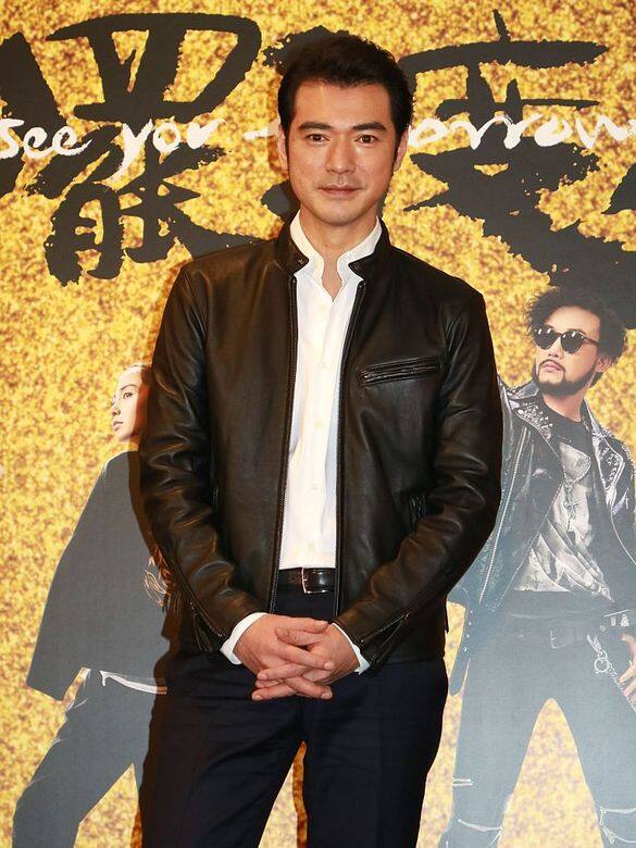事業如意愛情失意的感覺不是容易理解的,據知當時的小天王十分傷心 事業如意愛情失意的感覺不是容易理解的,據知當時的小天王十分傷心