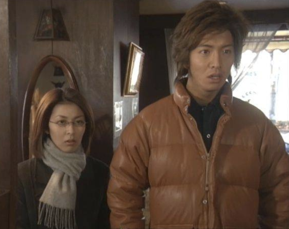 事實上,木村拓哉松隆子在《律政英雄》中飾演檢察官久利生公平 事實上,木村拓哉松隆子在《律政英雄》中飾演檢察官久利生公平