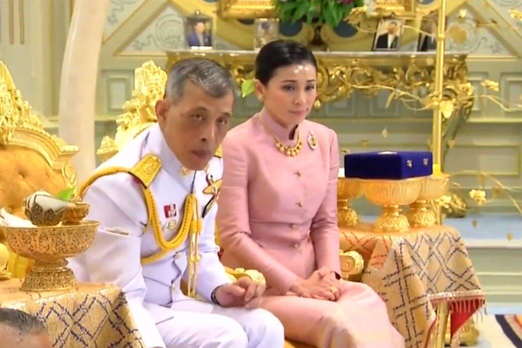 因為拉瑪十世曾經是泰國航空的客席機師 因為拉瑪十世曾經是泰國航空的客席機師